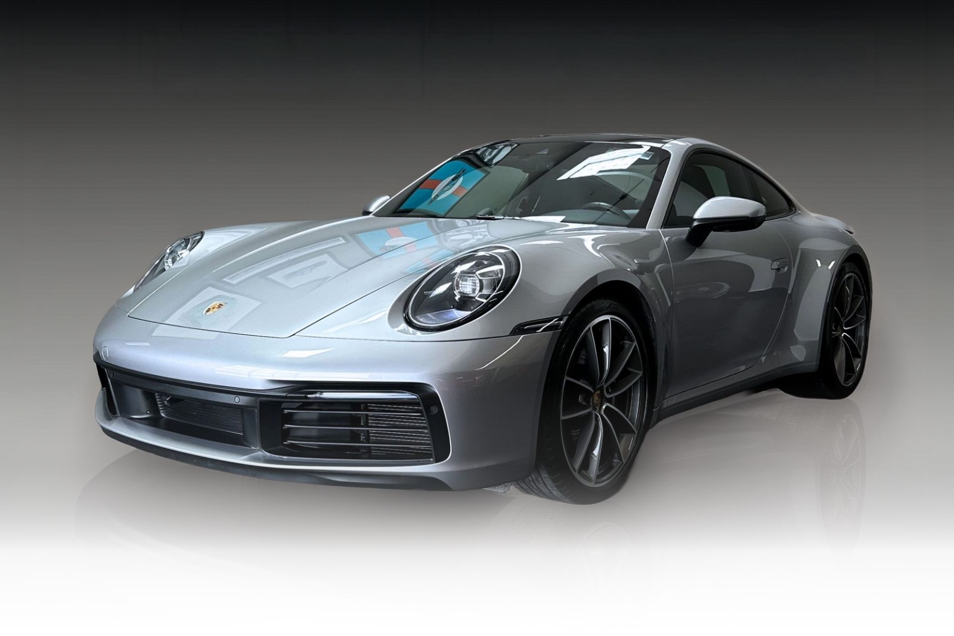 911